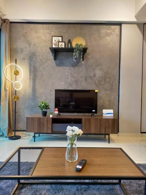 Apartment Above Cameron Fair Mall @ *